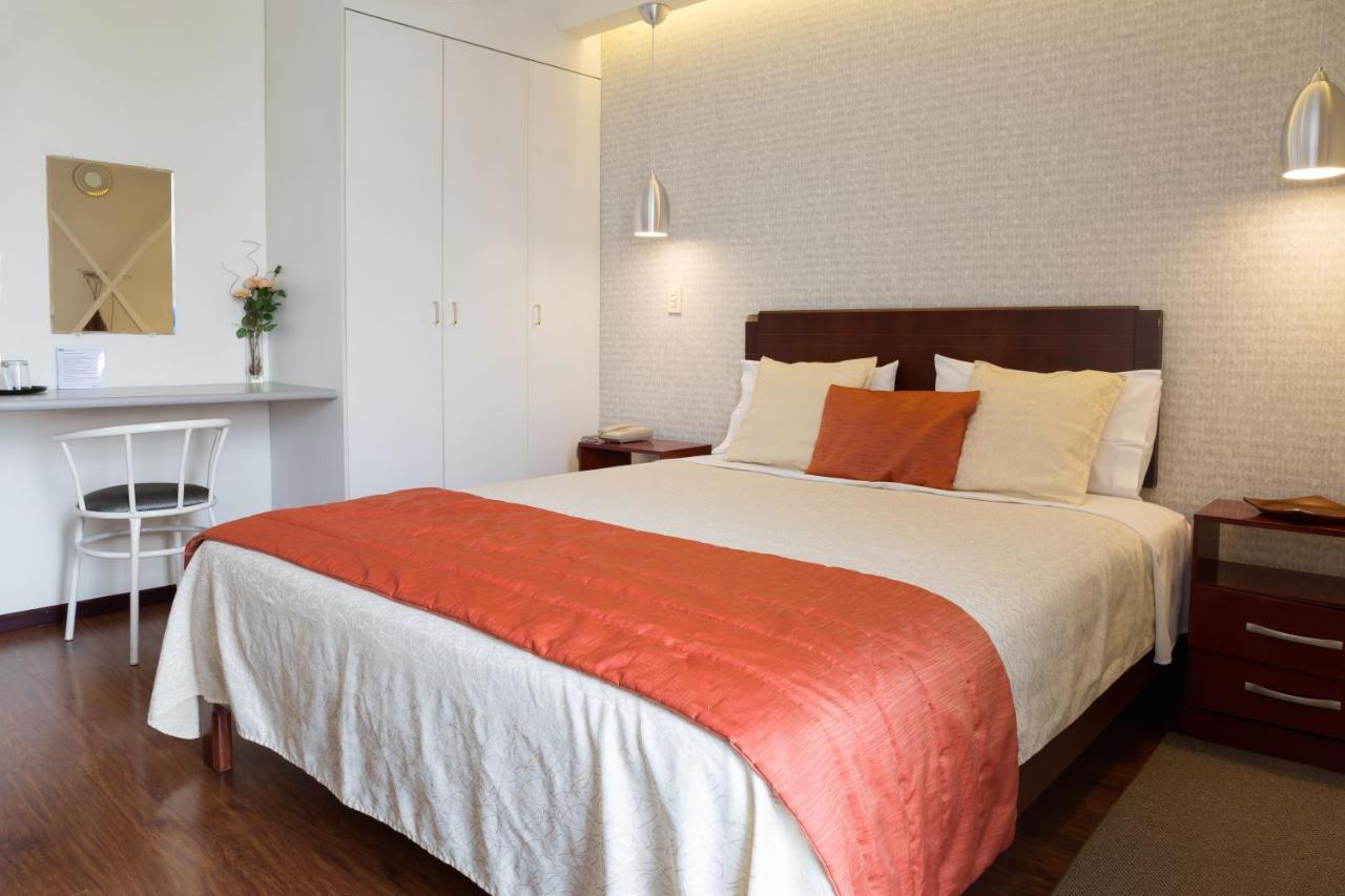 Suites Metropoli Quito Esterno foto