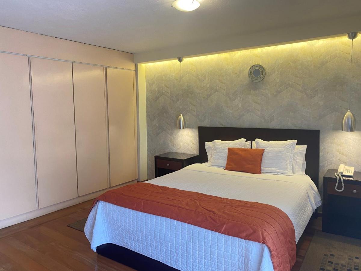 Suites Metropoli Quito Esterno foto