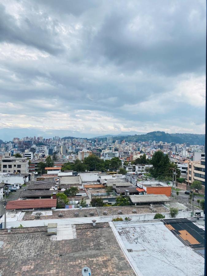 Suites Metropoli Quito Esterno foto