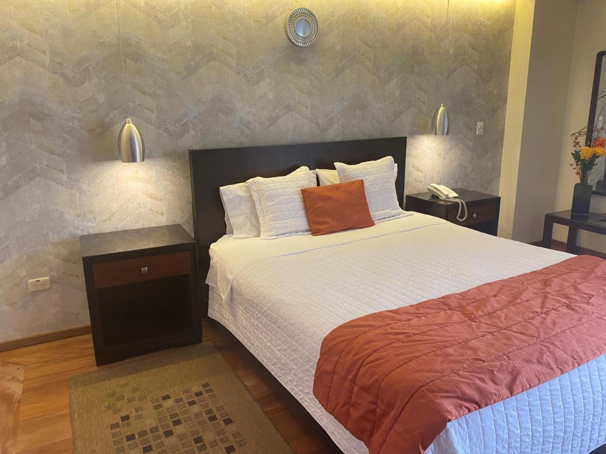 Suites Metropoli Quito Esterno foto