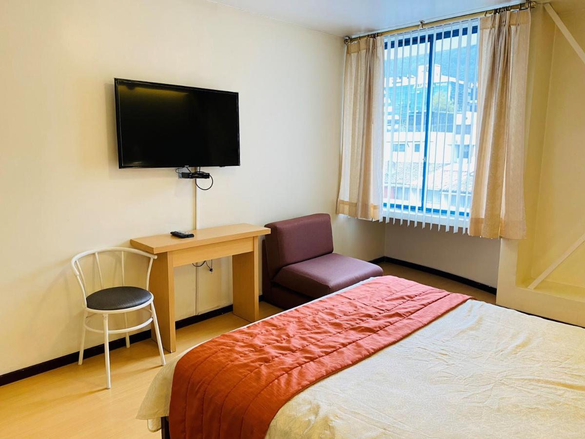 Suites Metropoli Quito Esterno foto