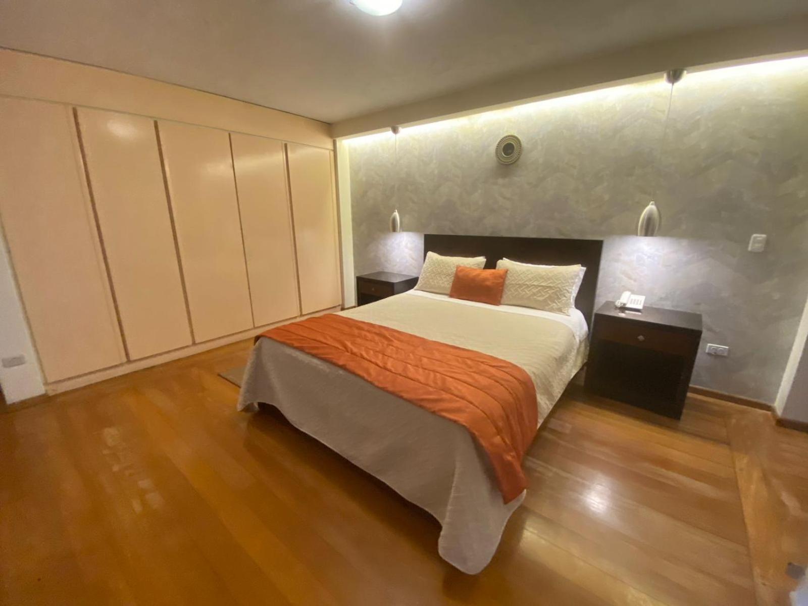 Suites Metropoli Quito Esterno foto