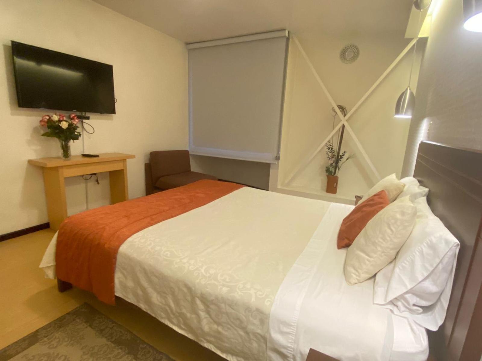 Suites Metropoli Quito Esterno foto