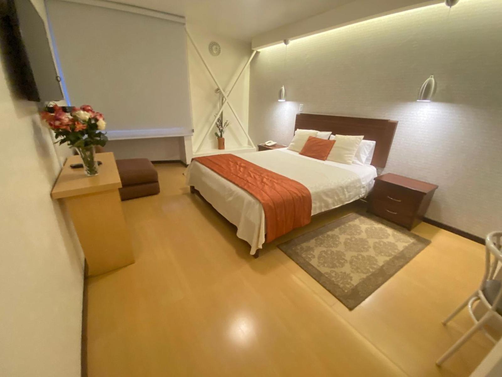 Suites Metropoli Quito Esterno foto
