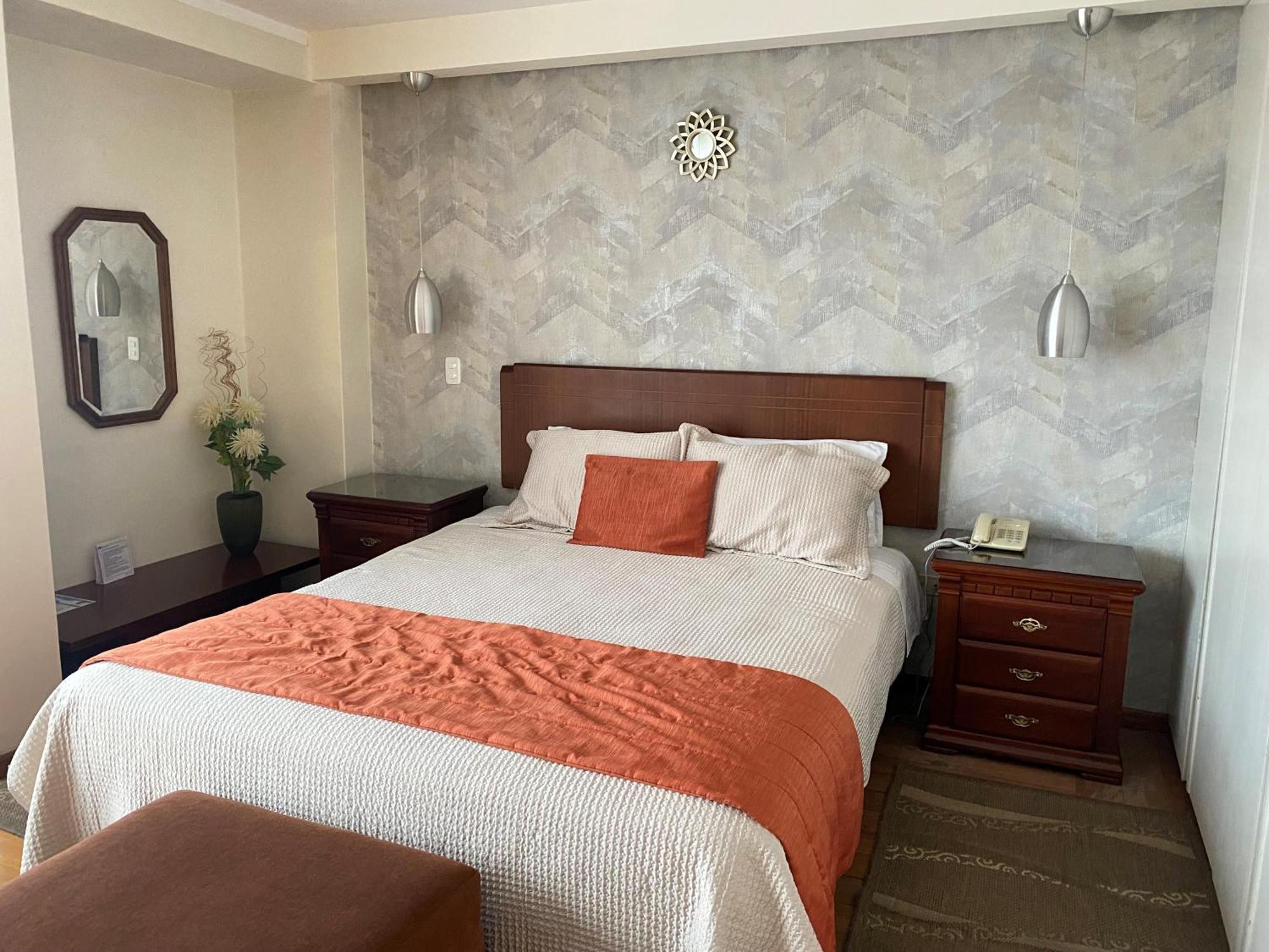 Suites Metropoli Quito Esterno foto