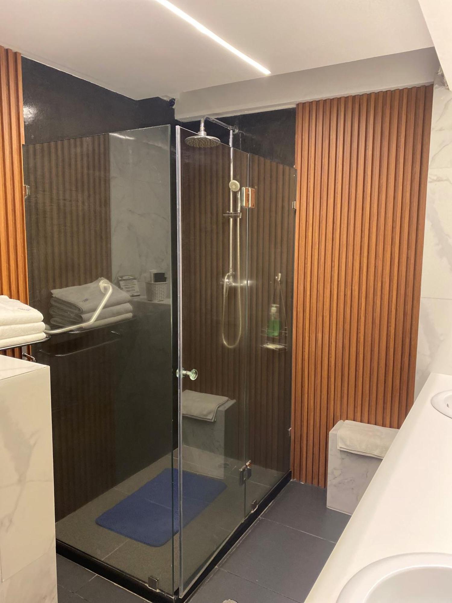 Suites Metropoli Quito Esterno foto