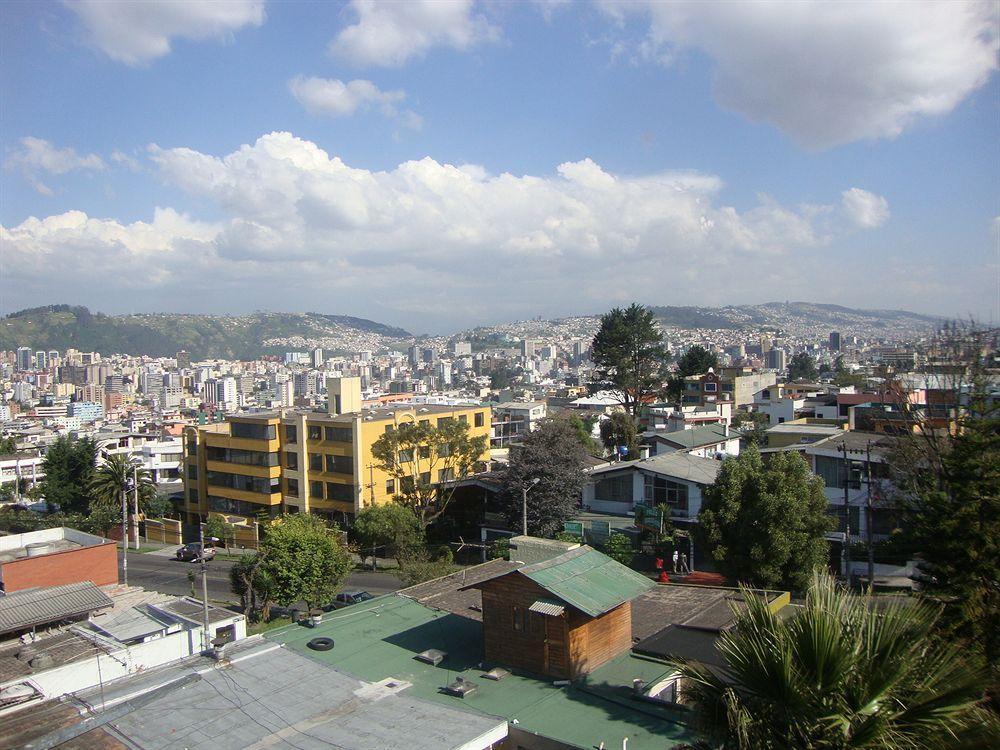 Suites Metropoli Quito Esterno foto