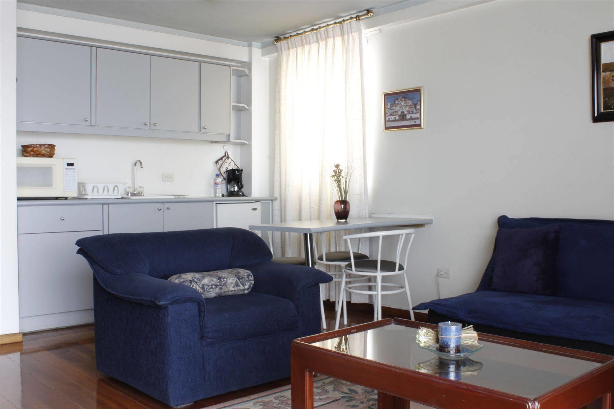 Suites Metropoli Quito Esterno foto